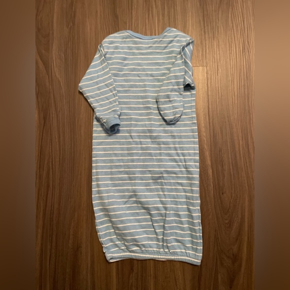 Gerber Blue and White long sleeve  Sleep shirt Soft Cotton size 0-6M - Picture 3 of 5